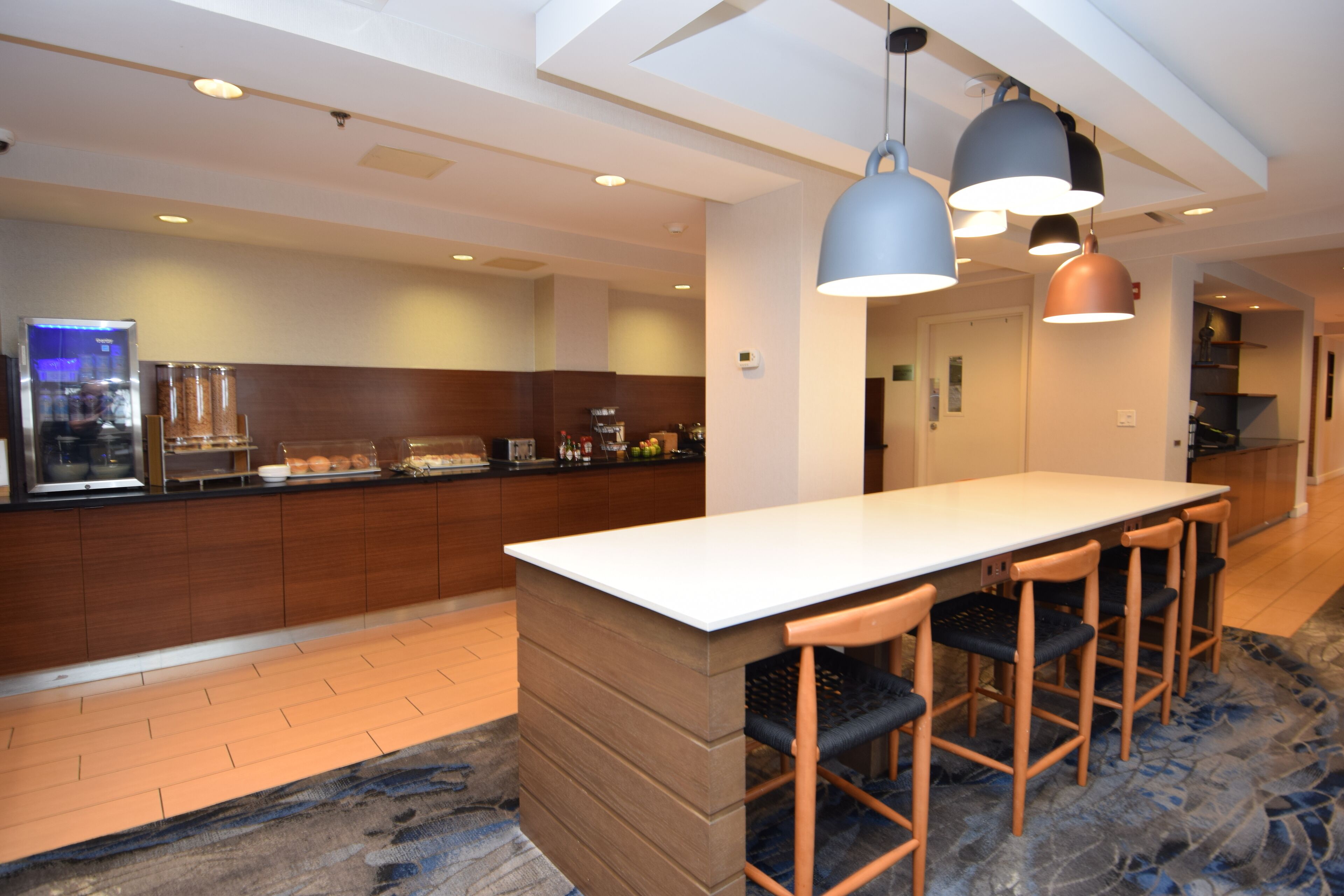 free daily full breakfast