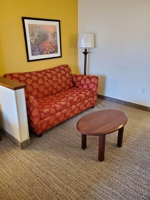 Living area - Fairfield Inn by Marriott Uniontown (Uniontown)