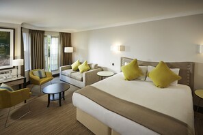 Hypo-allergenic bedding, in-room safe, desk, blackout curtains - Royal Berkshire (Ascot)