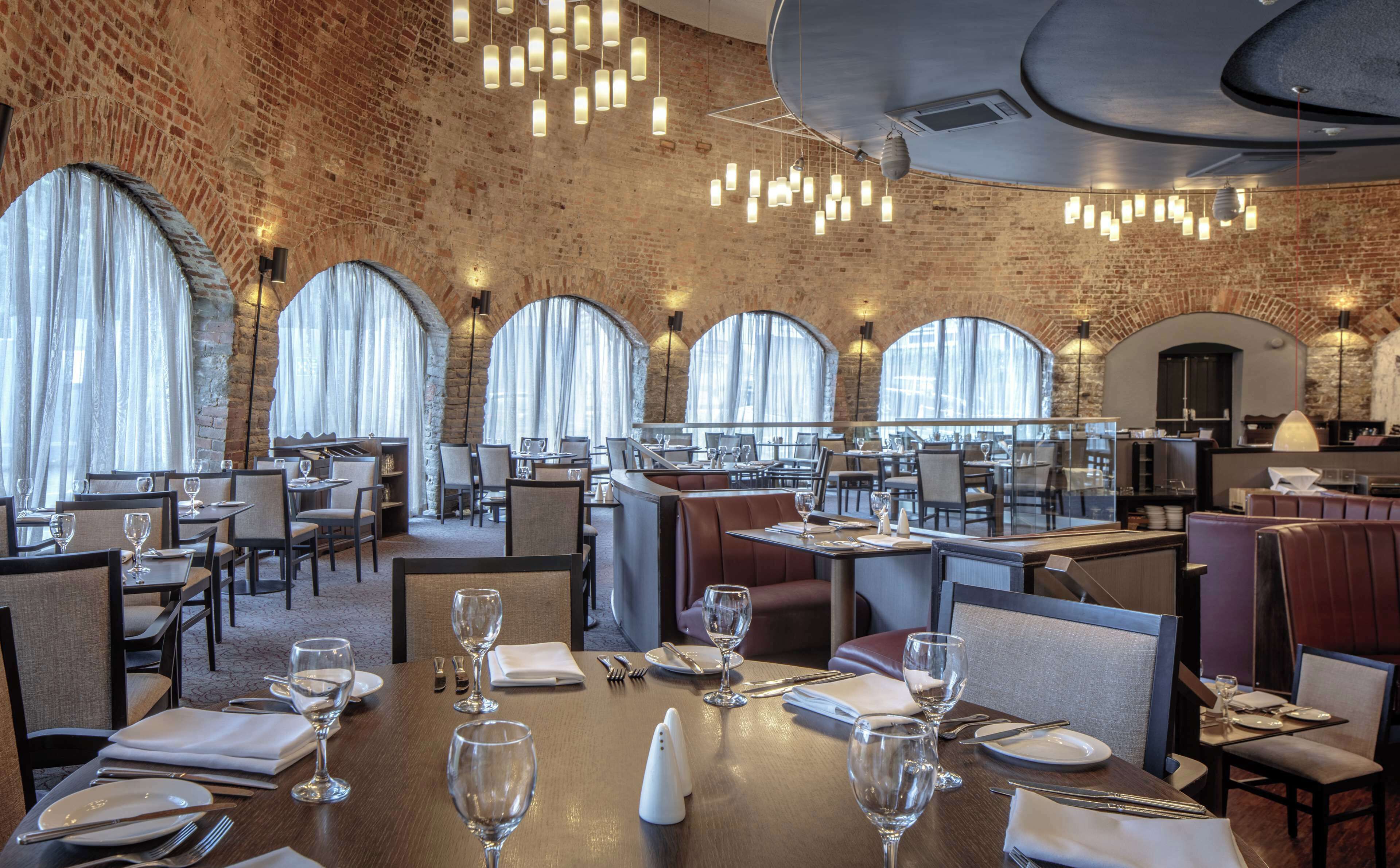 Breakfast and dinner served, British cuisine