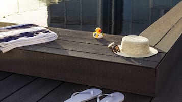 Sæsonbestemt udendørs pool