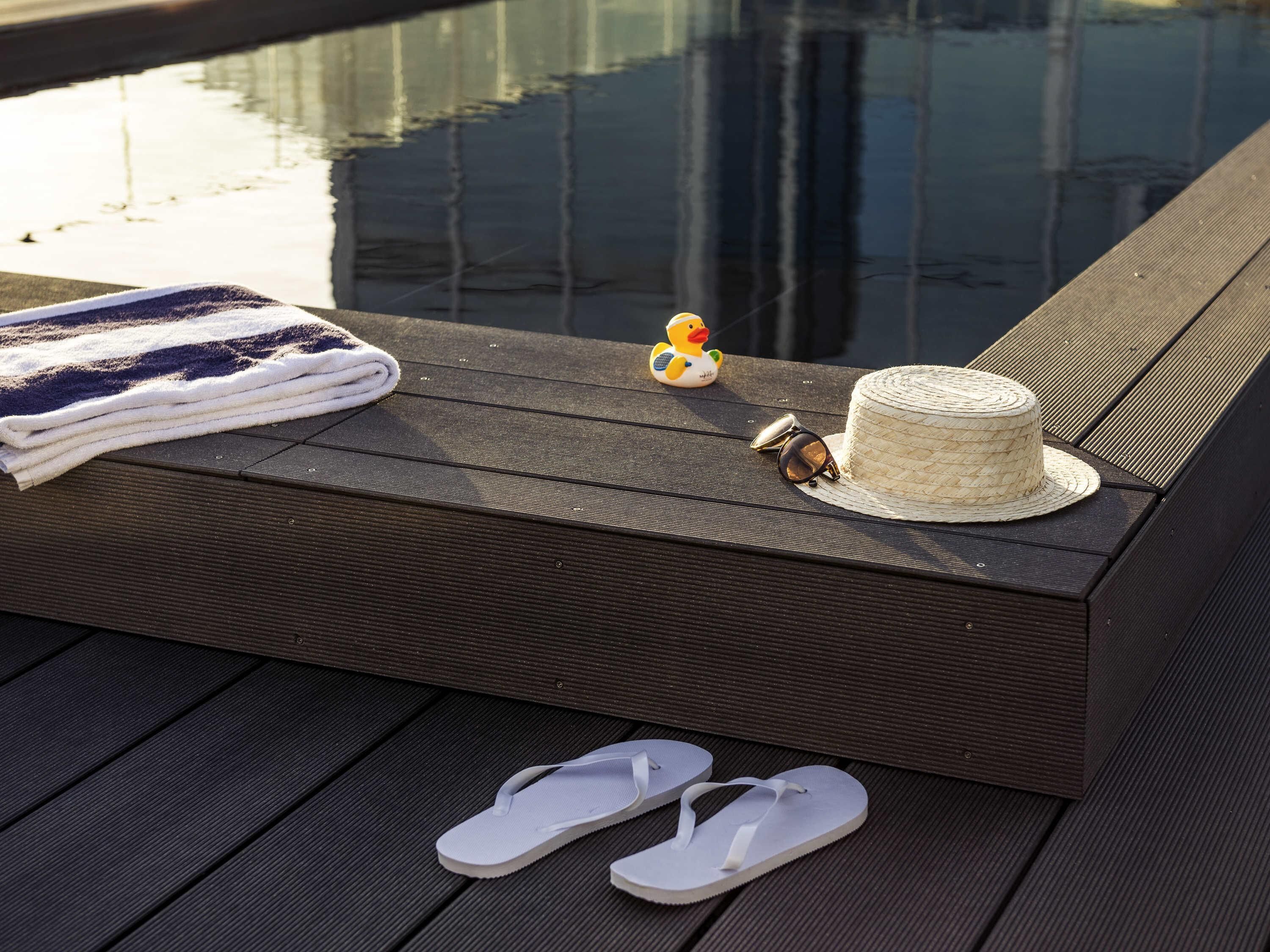 Piscina externa sazonal