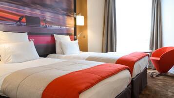 Habitación clásica con 2 camas individuales, 2 camas individuales | Ropa de cama de alta calidad y minibar
