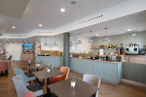 Daily buffet breakfast for a fee