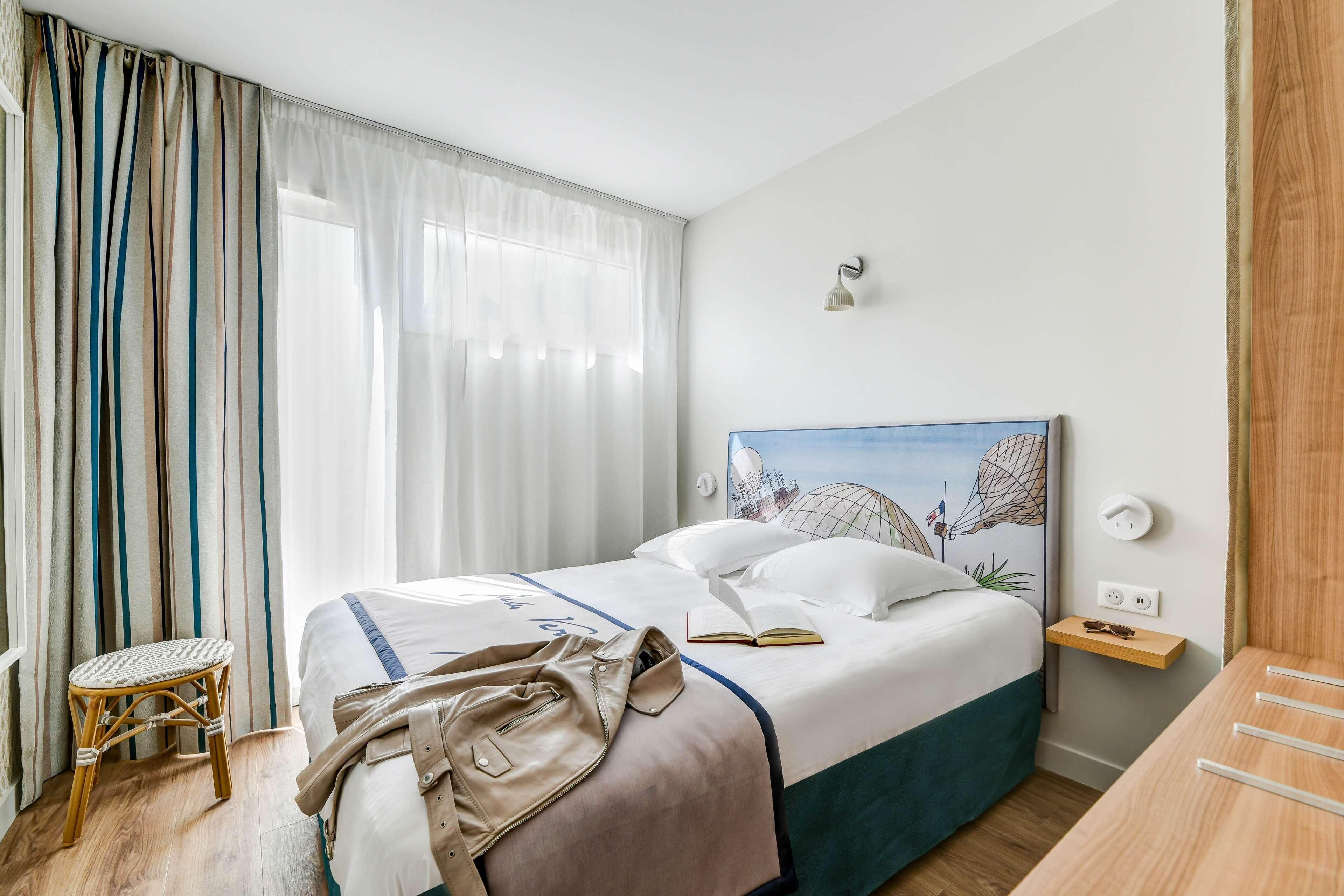 Premium bedding, in-room safe, desk, laptop workspace