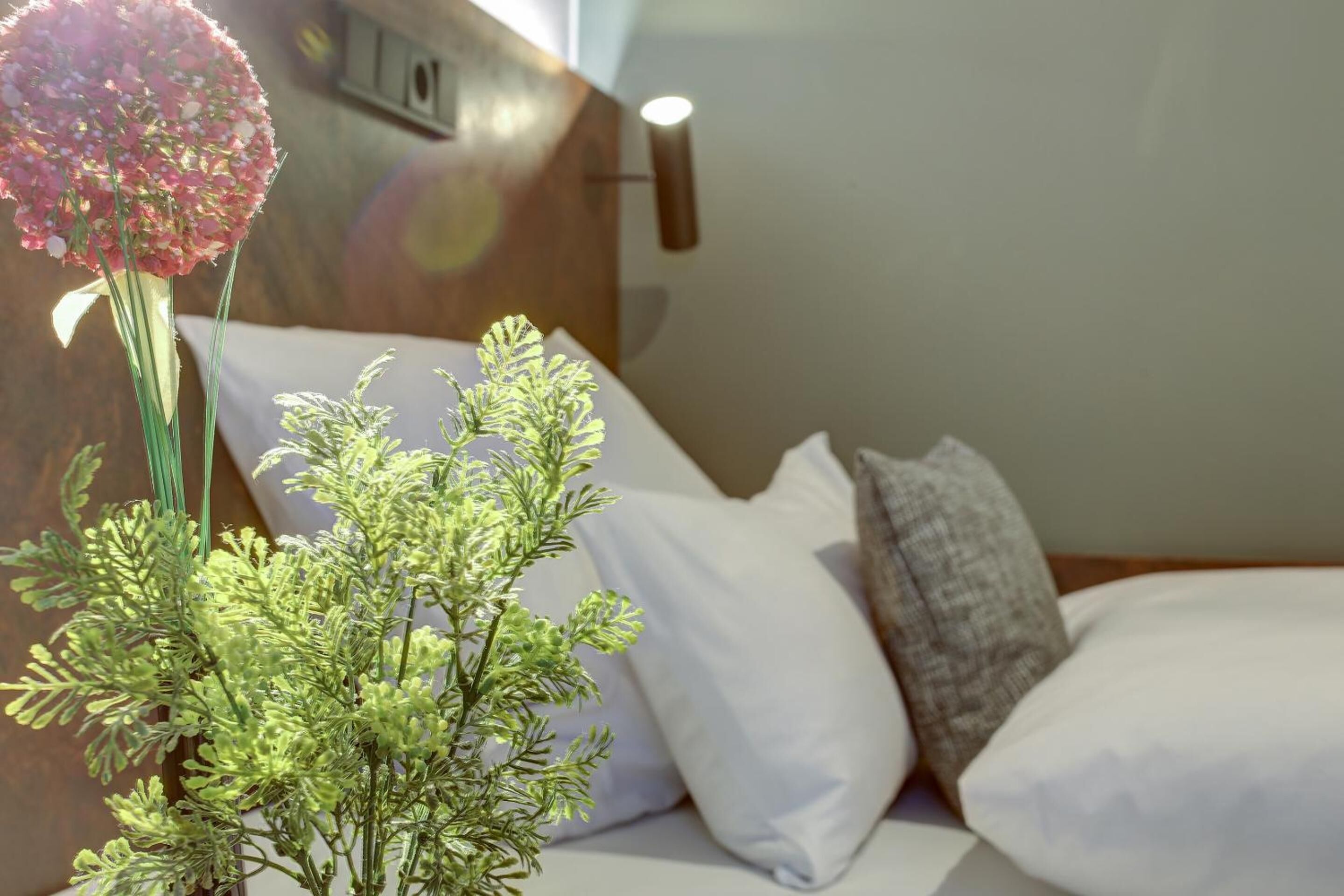 1 bedroom, in-room safe, desk, free wifi