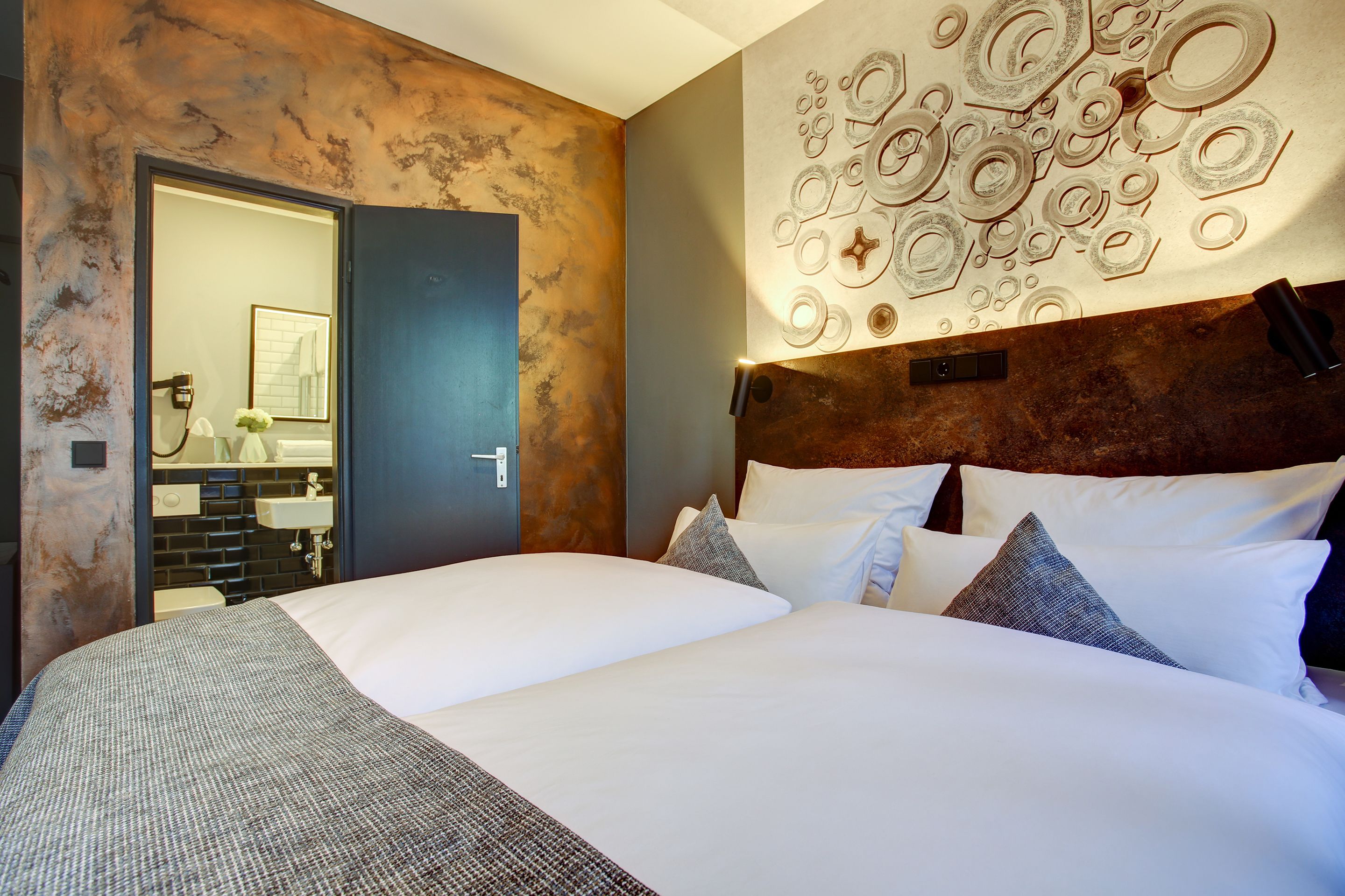 standard double room, 1 double bed | 1 bedroom, in-room safe, desk, free wifi