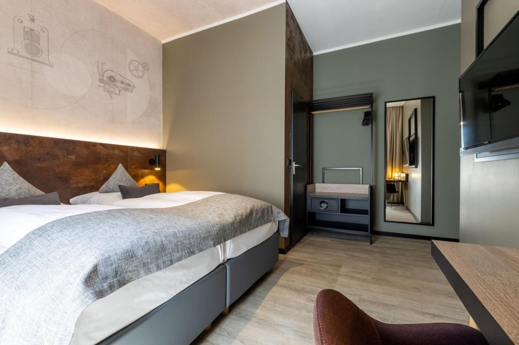 1 bedroom, in-room safe, desk, free wifi