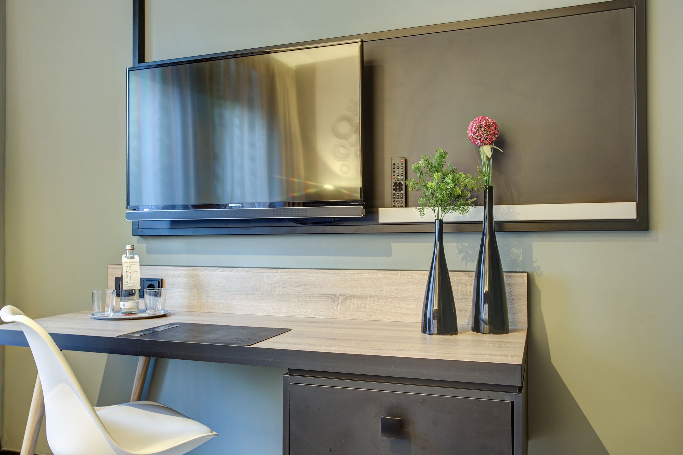 Standard-Doppelzimmer, 1 Doppelbett | Zimmersafe, Schreibtisch, kostenloses WLAN, Bettwäsche