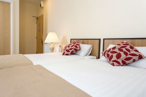 Standard Twin Room | Hypo-allergenic bedding, in-room safe, desk, free cots/infant beds