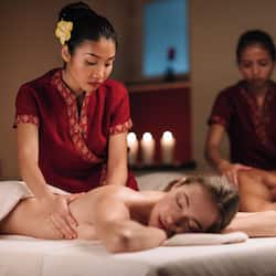 Couples treatment room(s), sauna, hot tub, steam room