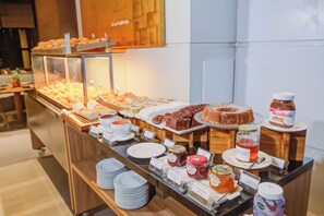 Petit déjeuner buffet