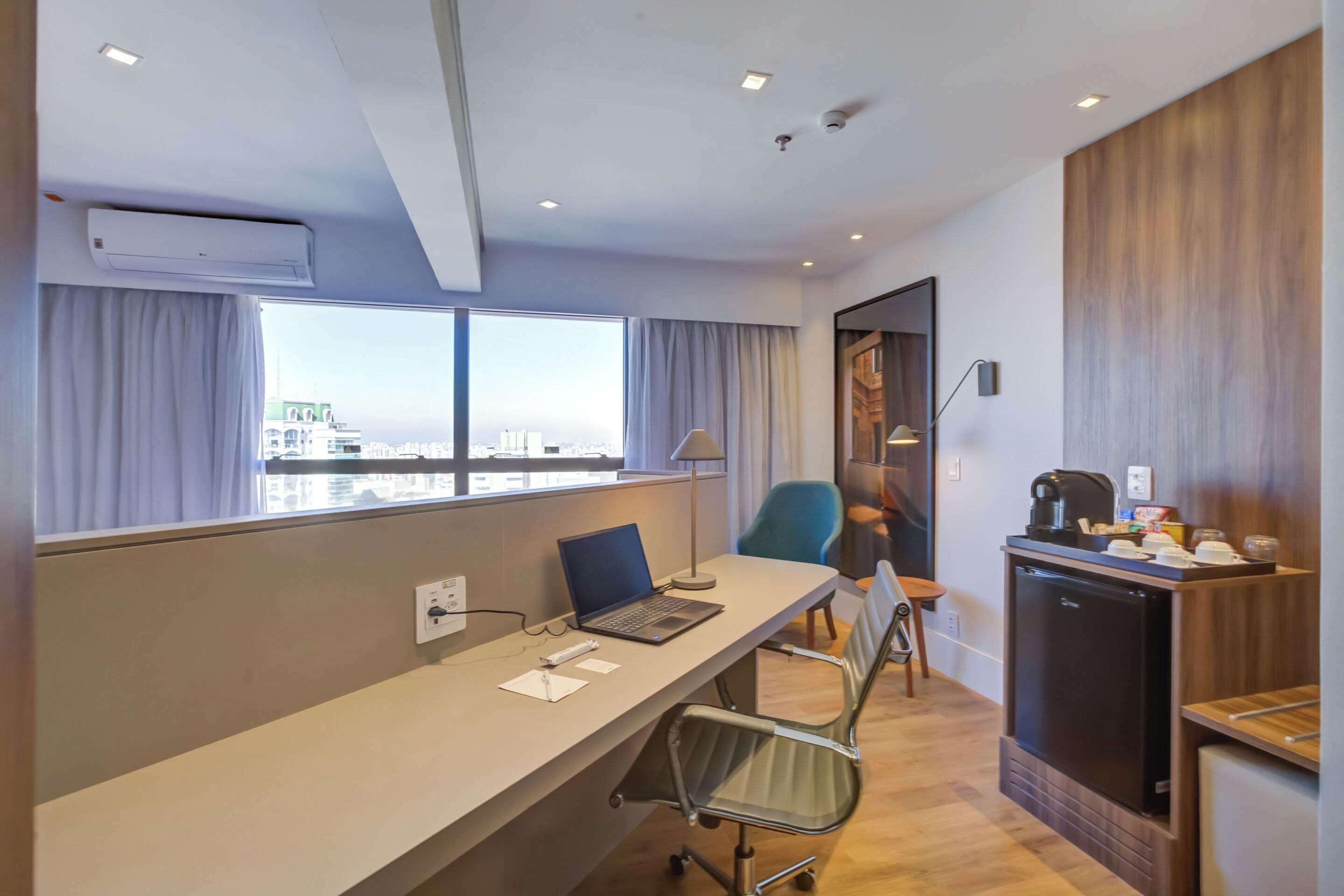 minibar, in-room safe, individually decorated, individually furnished