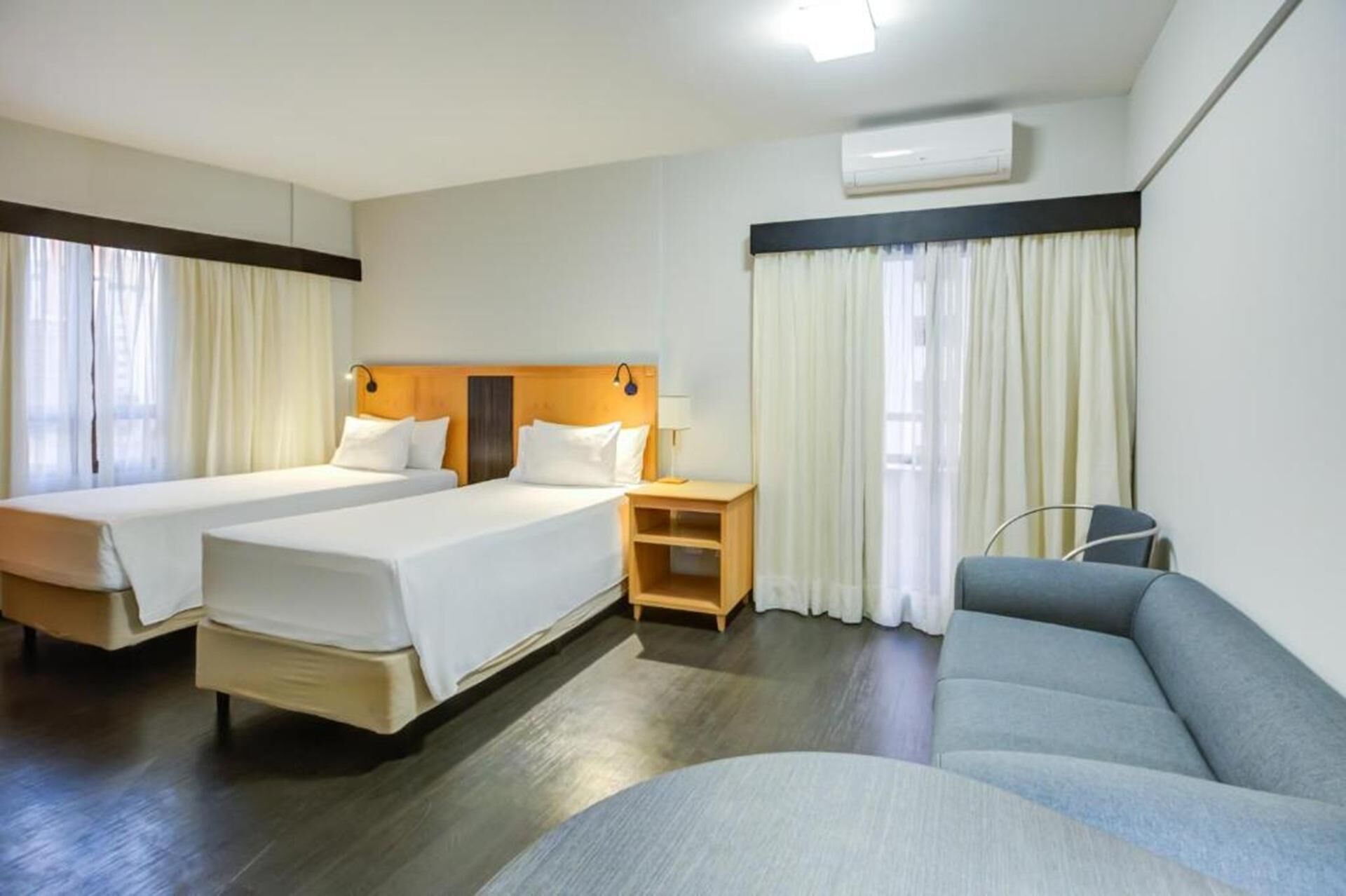 Minibar, in-room safe, individually decorated, individually furnished