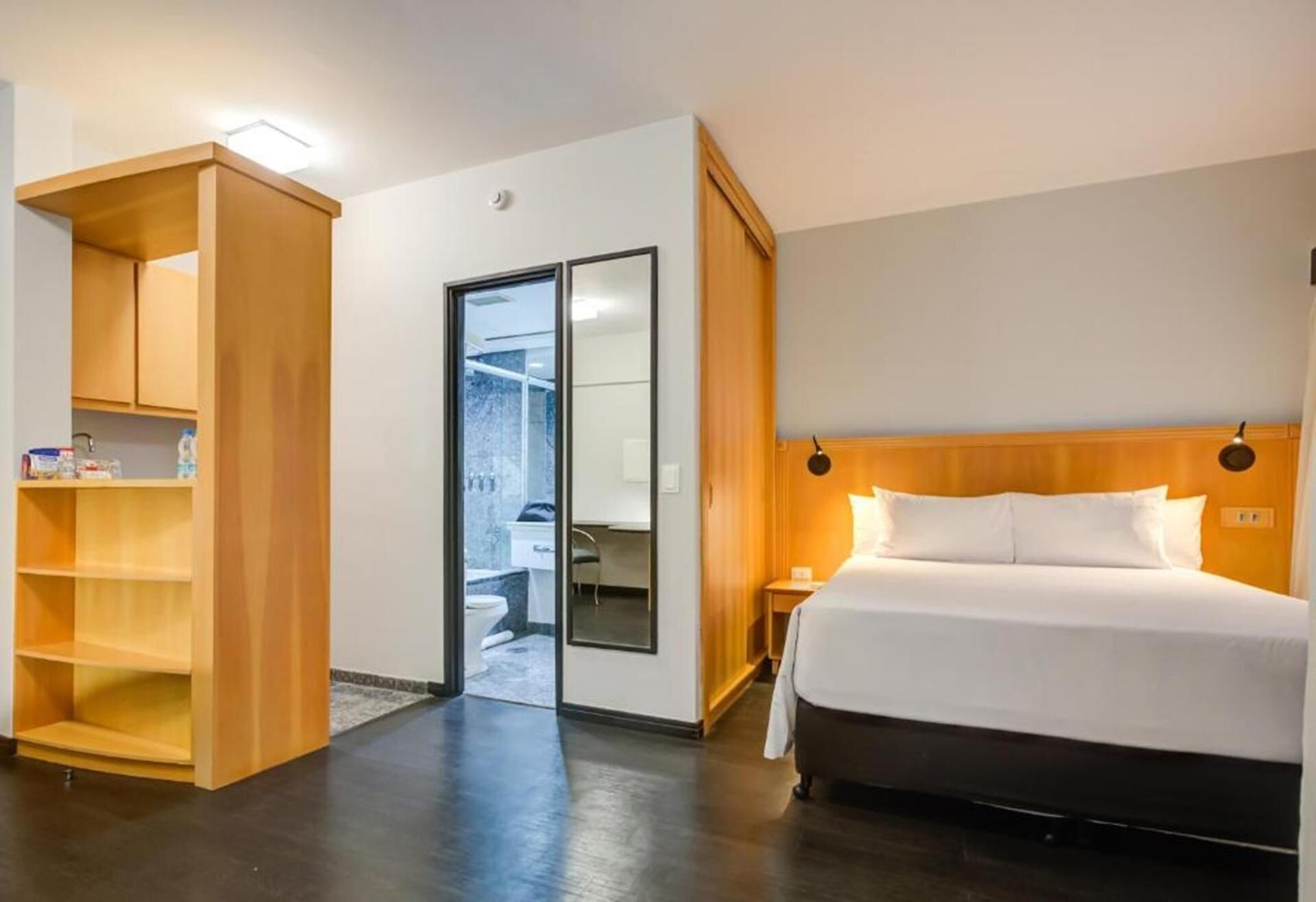 Minibar, in-room safe, individually decorated, individually furnished