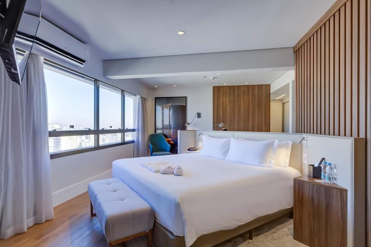 Minibar, in-room safe, individually decorated, individually furnished