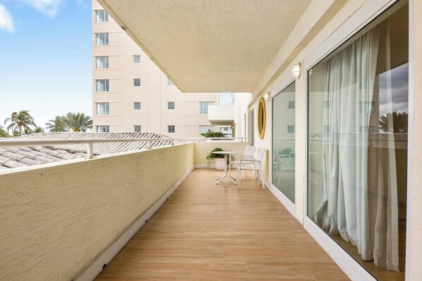Balcony Ocean View | Balcony