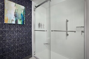 Shower, free toiletries, hair dryer, towels - Homewood Suites by Hilton Ft. Worth-North at Fossil Creek (Fort Worth)