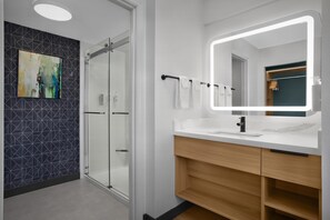 Shower, free toiletries, hair dryer, towels - Homewood Suites by Hilton Ft. Worth-North at Fossil Creek (Fort Worth)