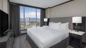 Suite, 1 King Bed with Sofa bed | 1 bedroom, hypo-allergenic bedding, down comforters, in-room safe