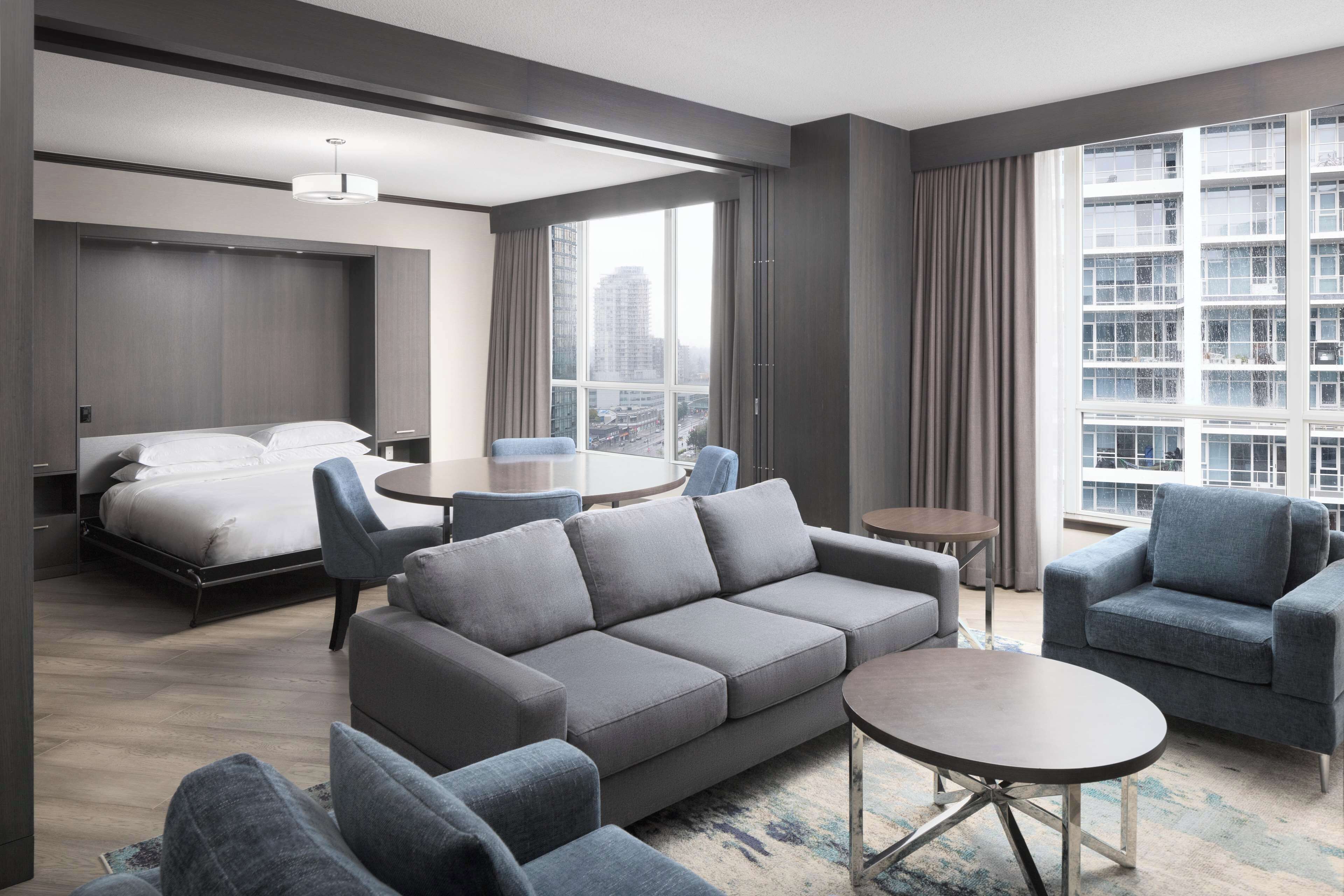 Room (Parlor) | Hypo-allergenic bedding, down duvets, in-room safe, desk