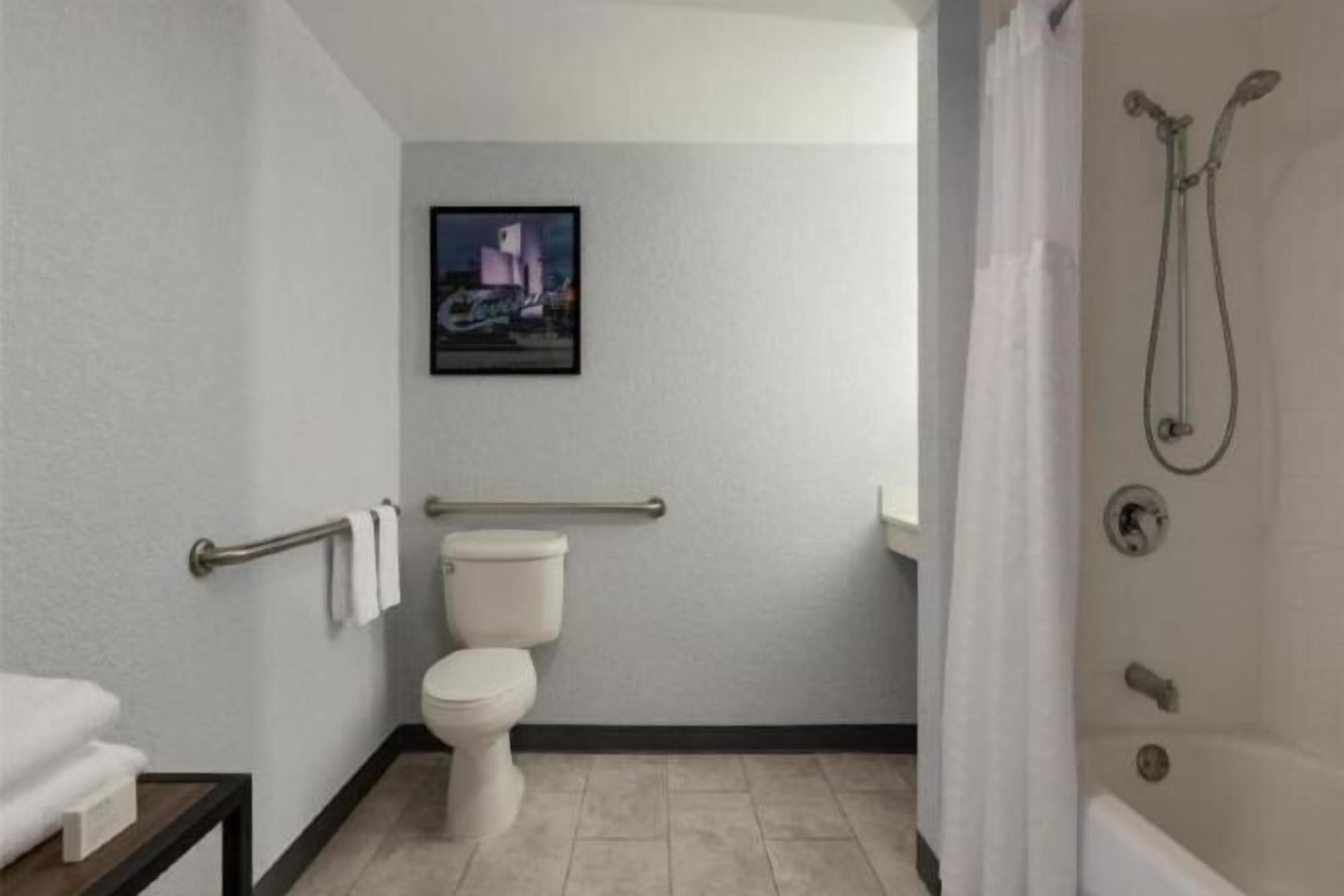 ห้องน้ำ | ของใช้ในห้องน้ำฟรี, ไดร์เป่าผม, ผ้าเช็ดตัว, สบู่