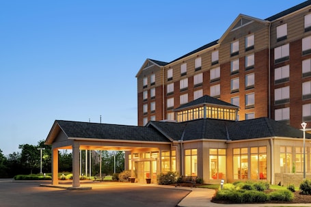 Exterior. Hilton Garden Inn Cleveland Airport