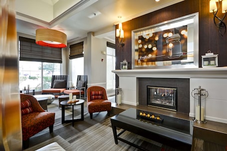 Lobby. Hilton Garden Inn Austin/Round Rock