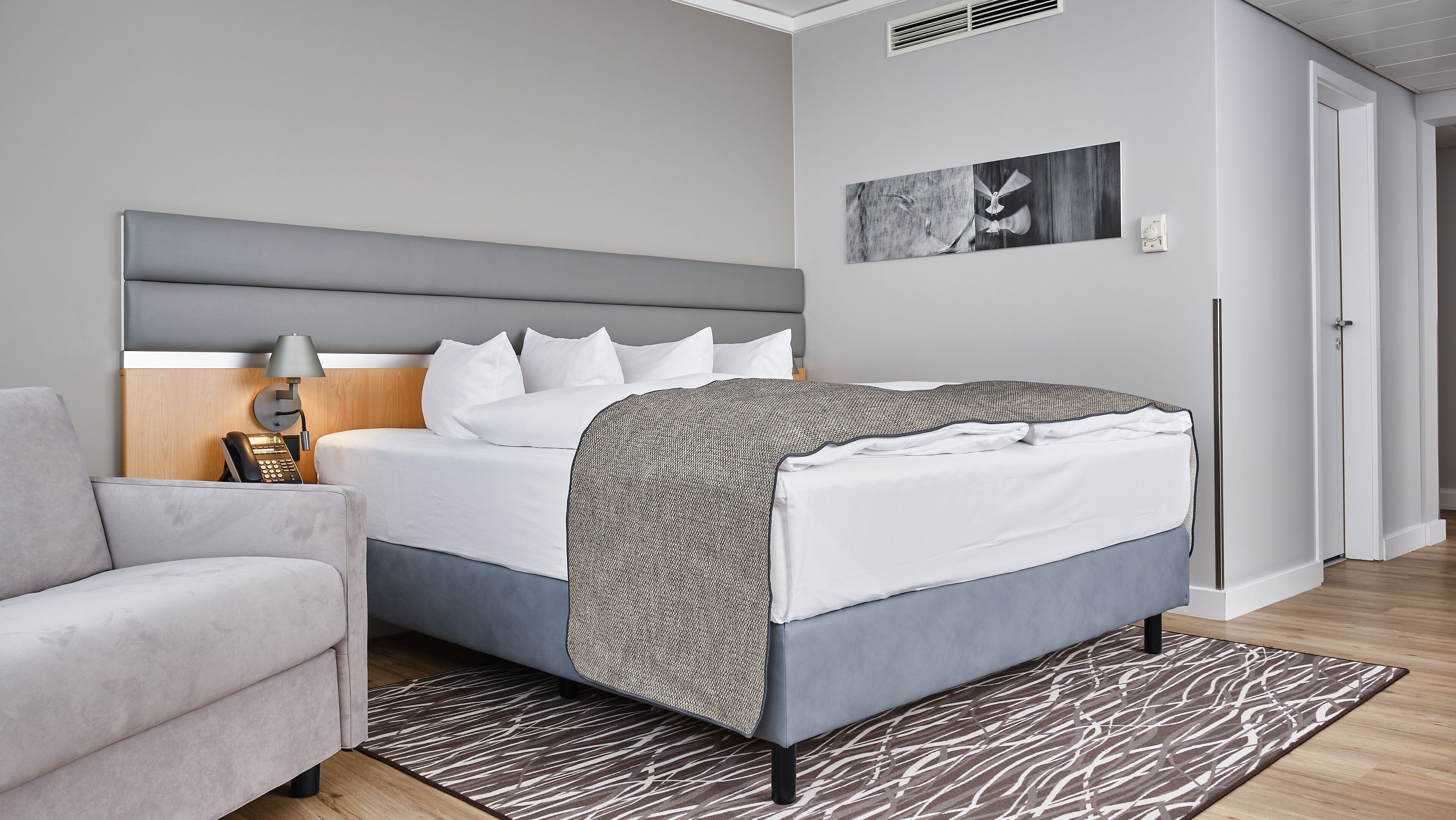 suite, 1 king bed | 1 bedroom, desk, blackout curtains, soundproofing