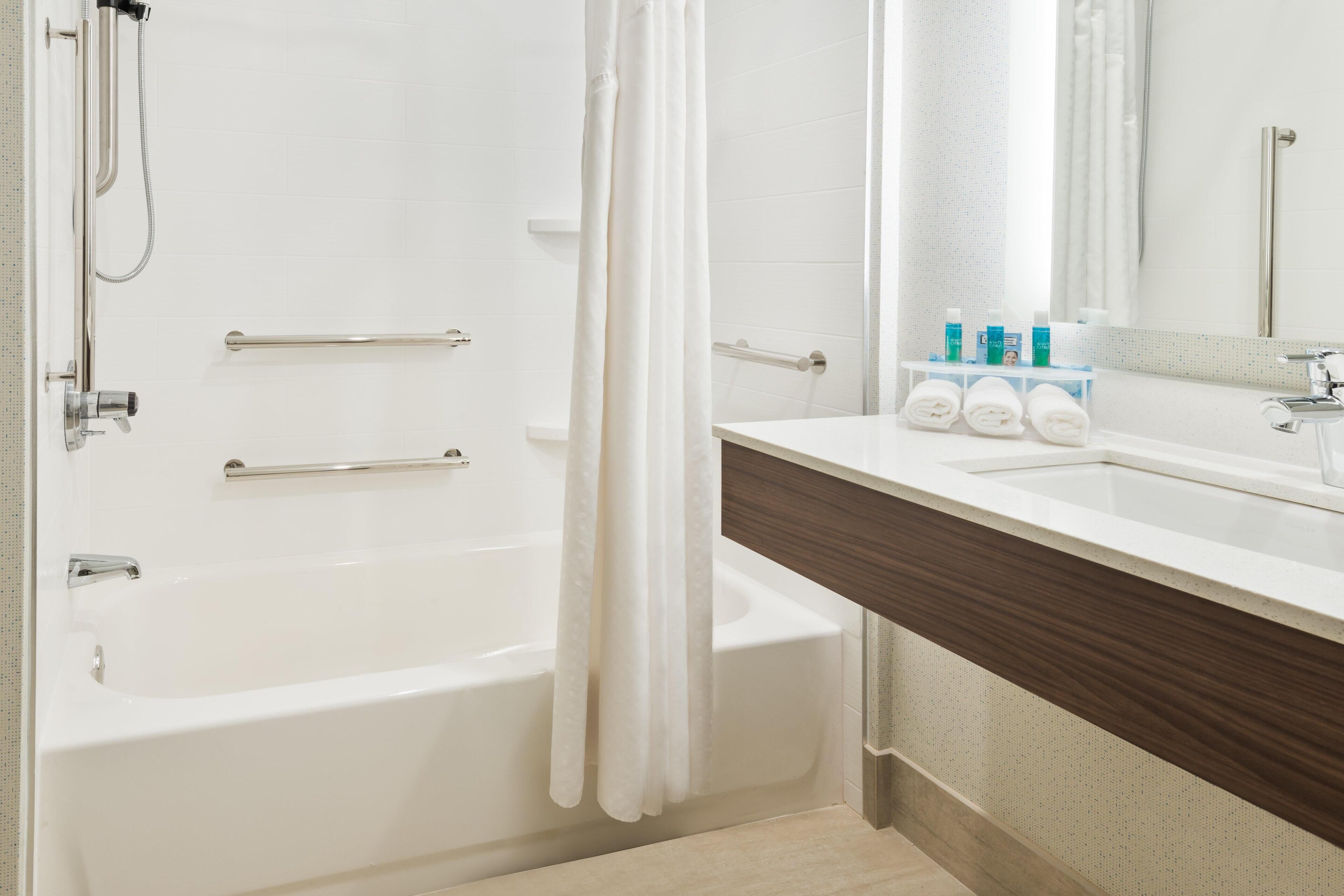 Bathroom | Hair dryer, towels