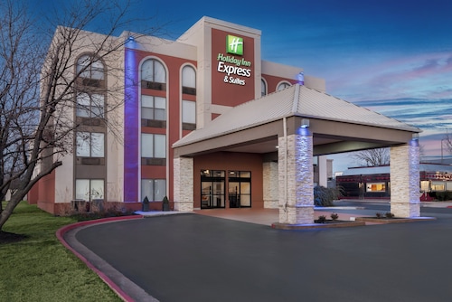 Holiday Inn Express Hotel & Suites Bentonville by IHG