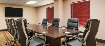 Holiday Inn Express Hotel & Suites Bentonville by IHG