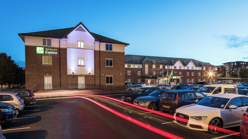 Holiday Inn Express London Gatwick - Crawley by IHG