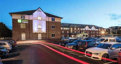Holiday Inn Express London Gatwick - Crawley by IHG