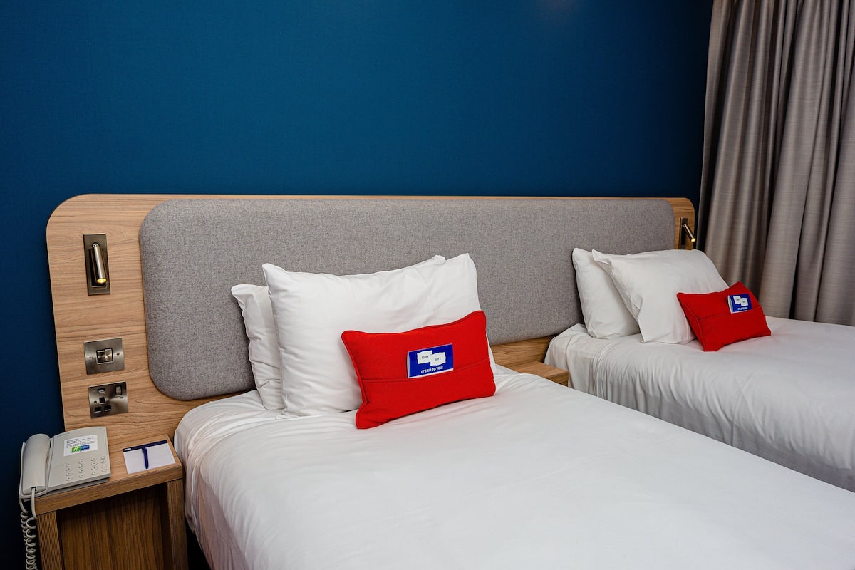In-room safe, desk, free WiFi, bed sheets
