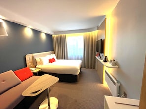 Room, 1 Double Bed with Sofa bed | In-room safe, desk, free WiFi, bed sheets - Holiday Inn Express Canterbury by IHG (Canterbury)