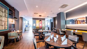 Daily buffet breakfast (EUR 17.9 per person)