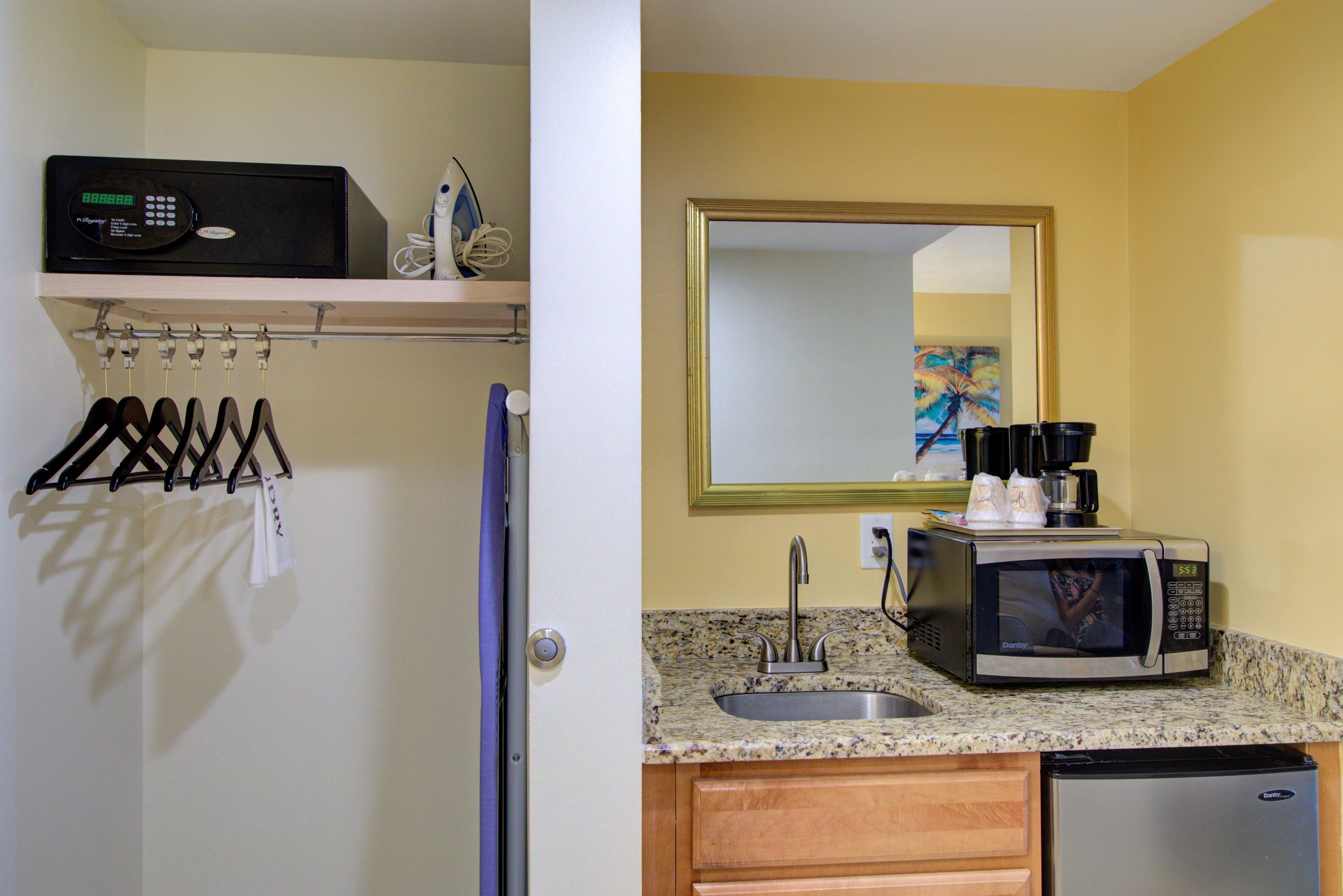 suite (water view) | 1 bedroom, premium bedding, in-room safe, individually furnished