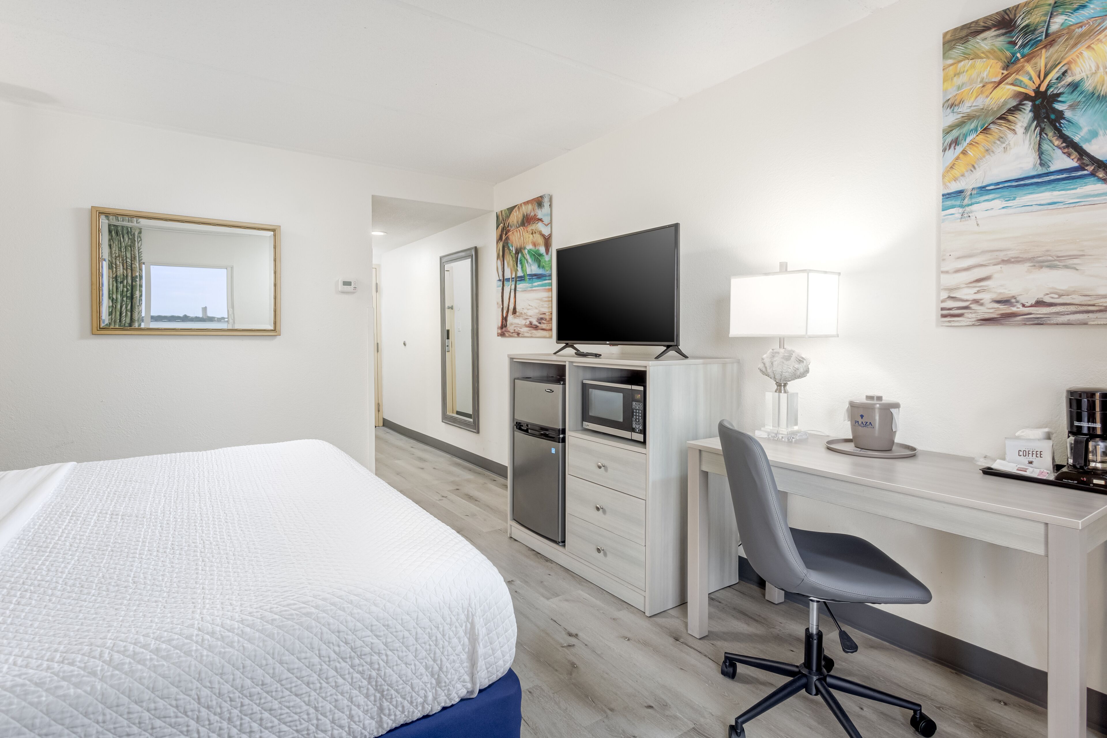 Premium bedding, in-room safe, individually furnished, desk