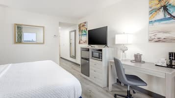 Premium bedding, in-room safe, desk, blackout drapes