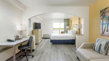 Premium bedding, in-room safe, desk, blackout drapes