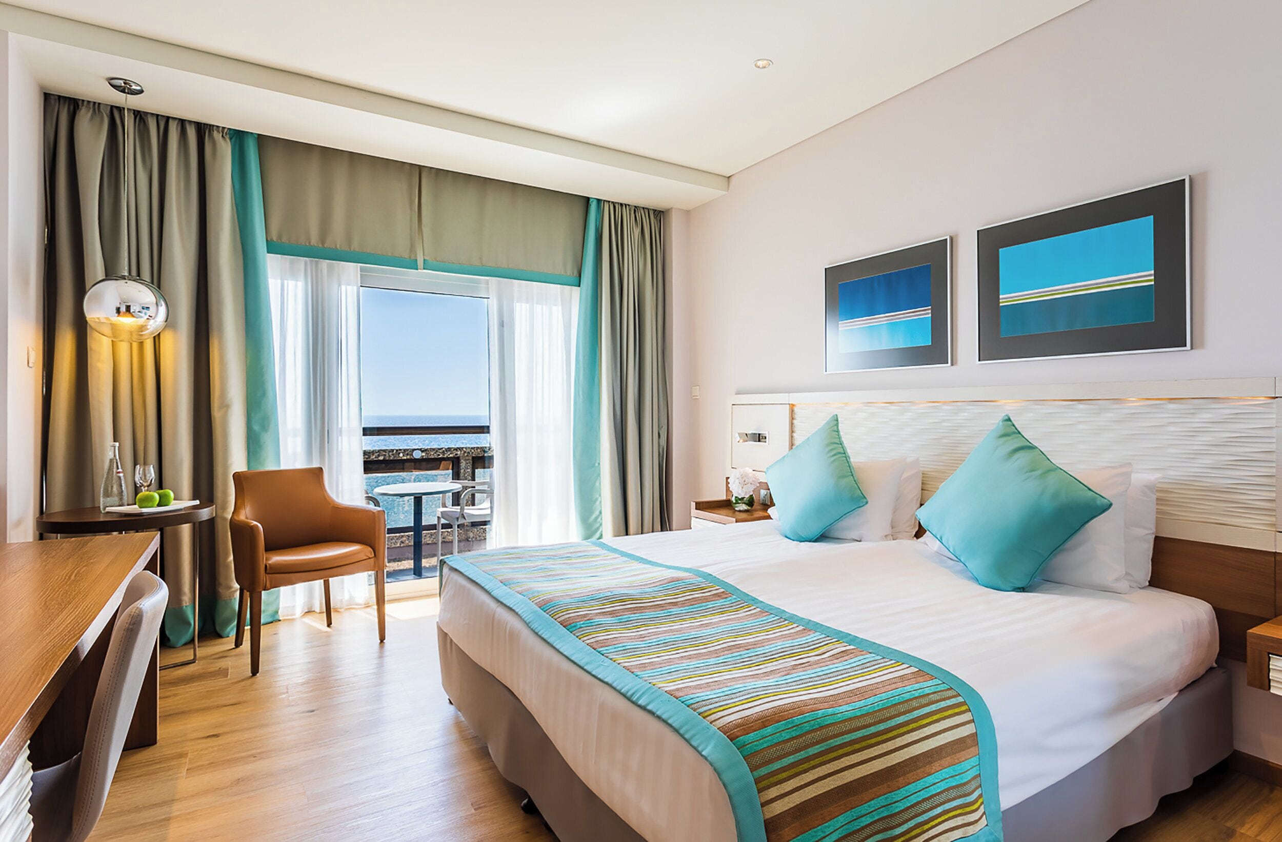 Premium bedding, minibar, in-room safe, desk