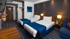 Room - Holiday Inn Express London - Wimbledon South by IHG (London)
