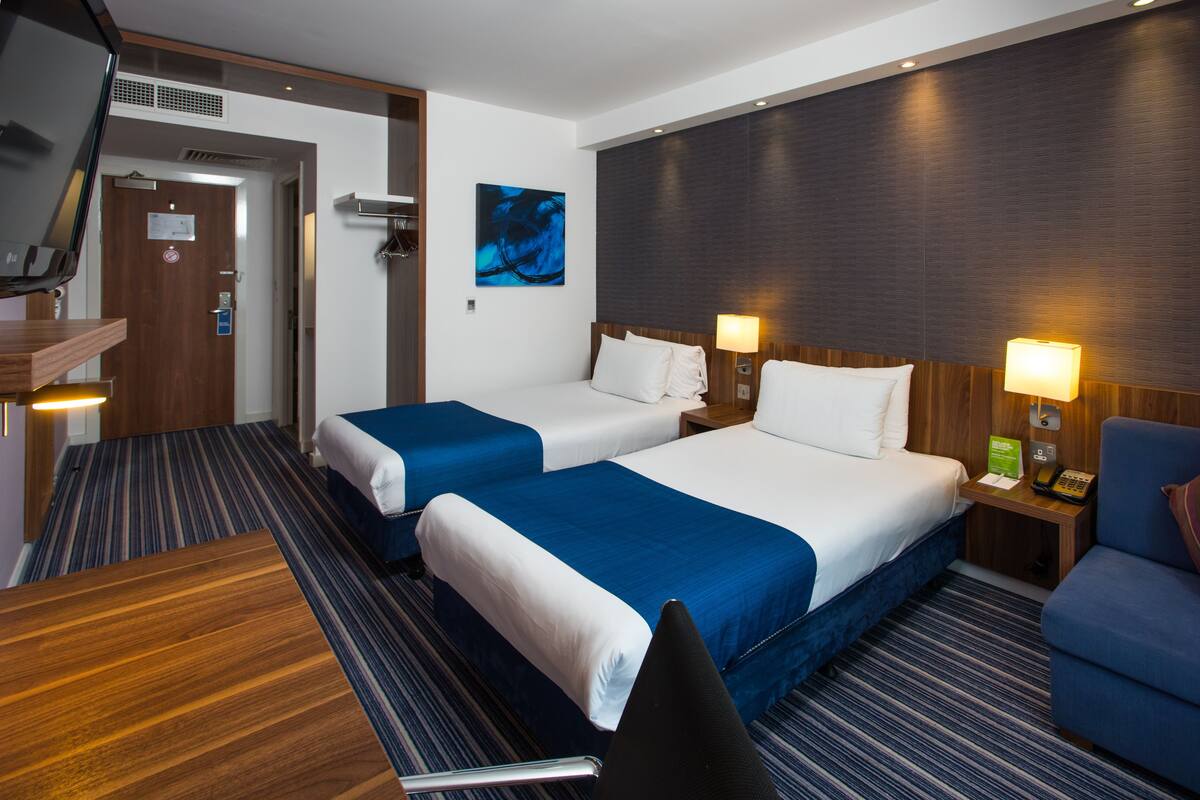 In-room safe, desk, soundproofing, iron/ironing board