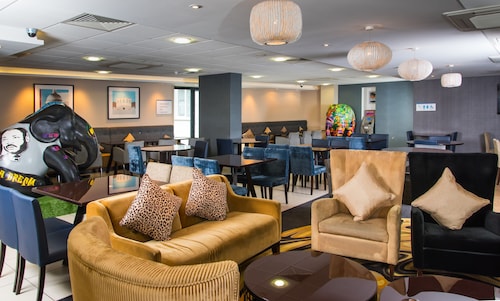 Holiday Inn Express London - Wimbledon South by IHG
