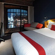 Holiday Inn Express Albert Dock by IHG