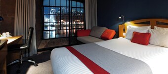 Holiday Inn Express Albert Dock by IHG