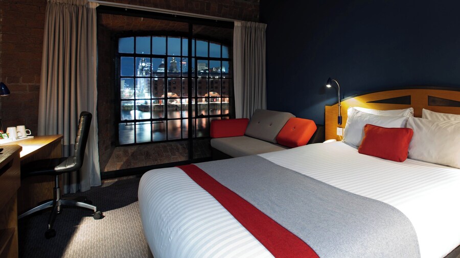 Holiday Inn Express Albert Dock by IHG