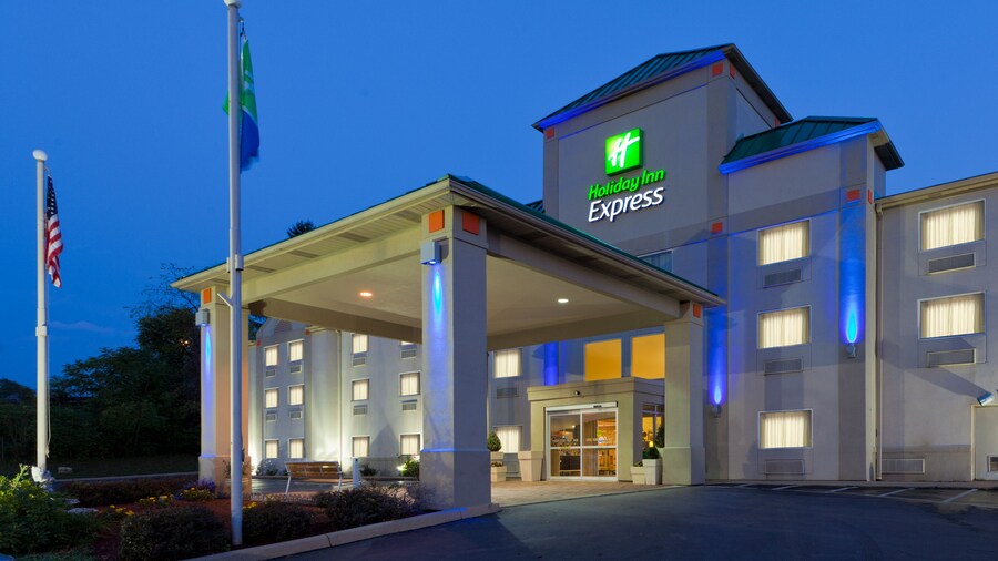 Holiday Inn Express Irwin (PA TPK Exit 67) by IHG