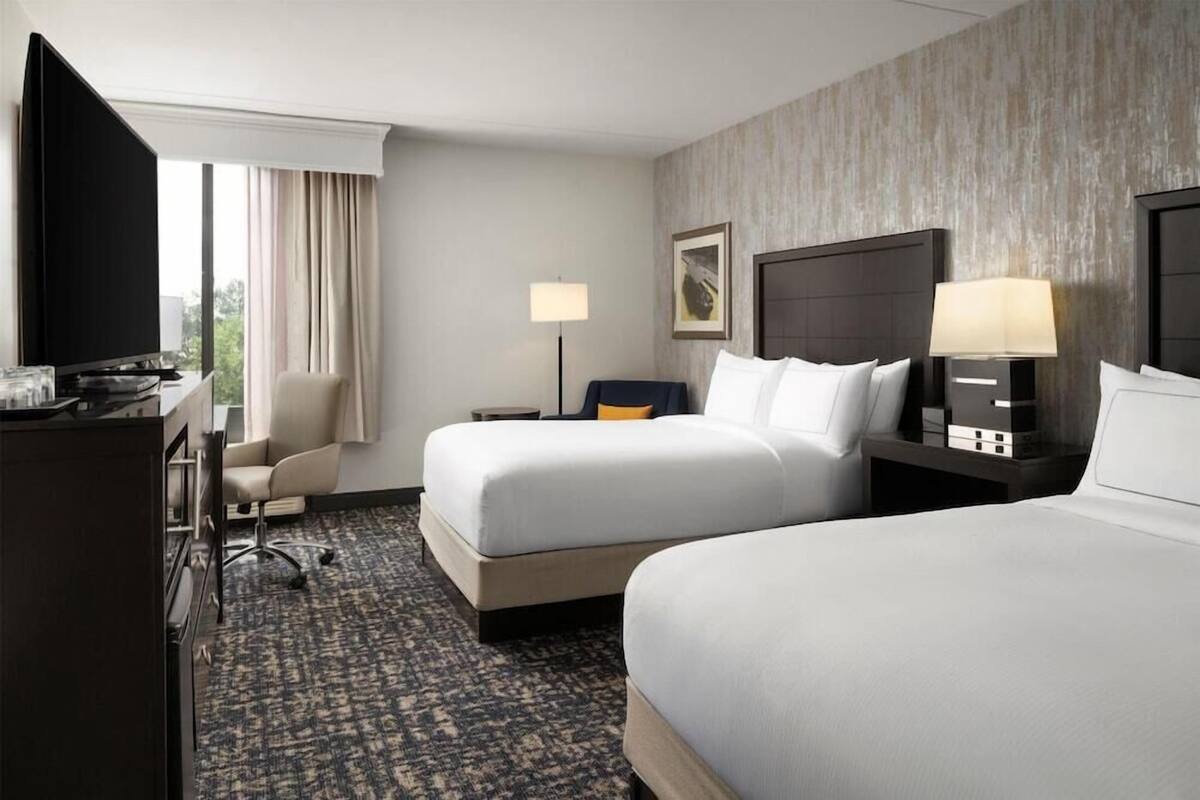 In-room safe, desk, laptop workspace, blackout drapes